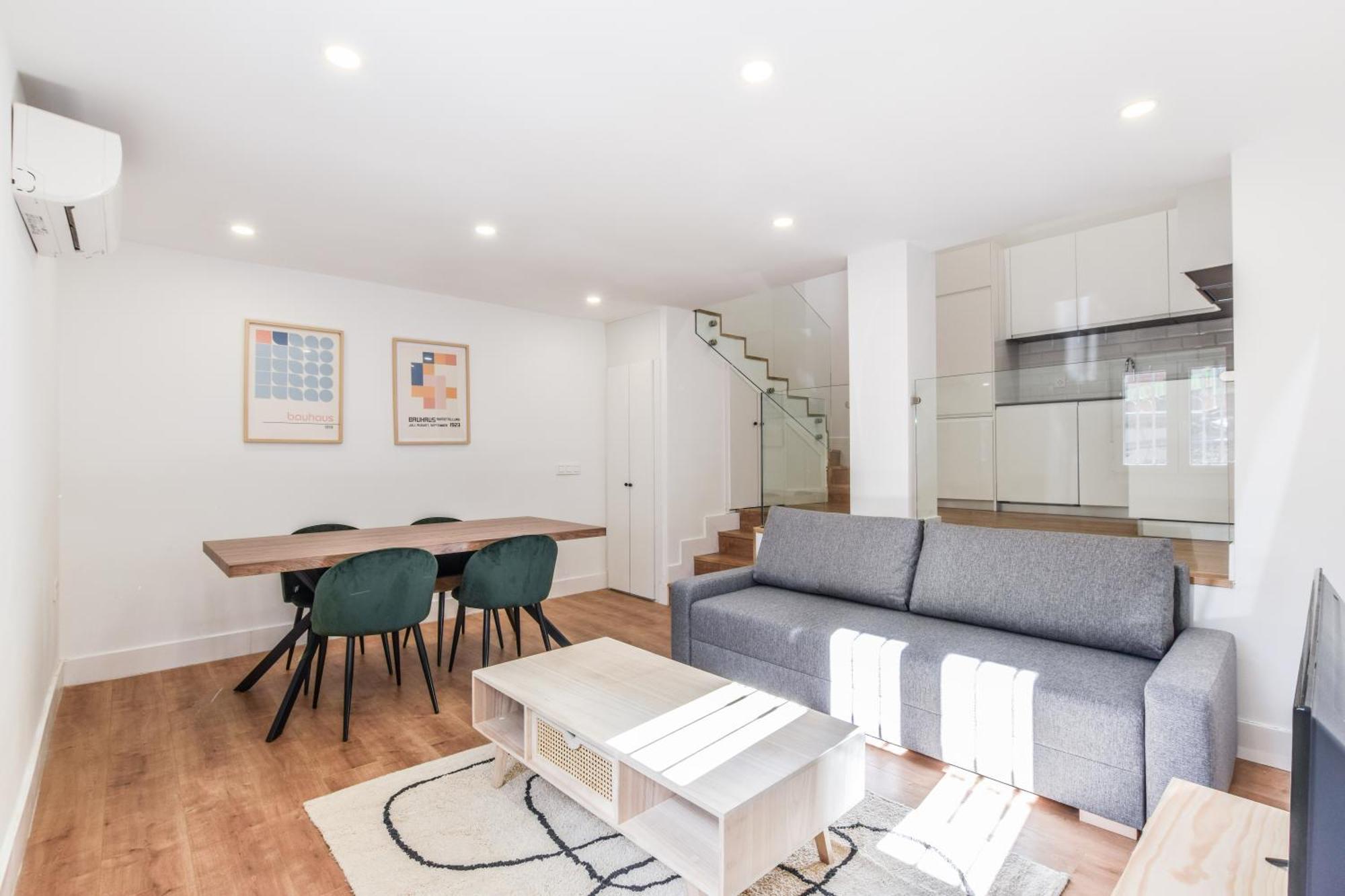 Apartamentos Reformados En Metro Pacifico Alquiler Temporal Madrid Luaran gambar