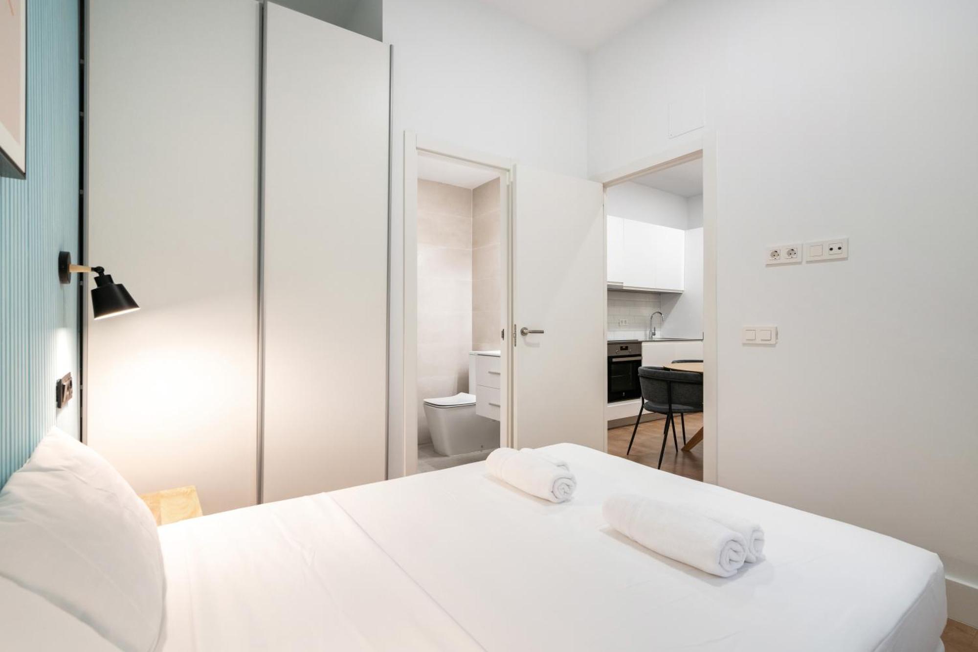 Apartamentos Reformados En Metro Pacifico Alquiler Temporal Madrid Luaran gambar