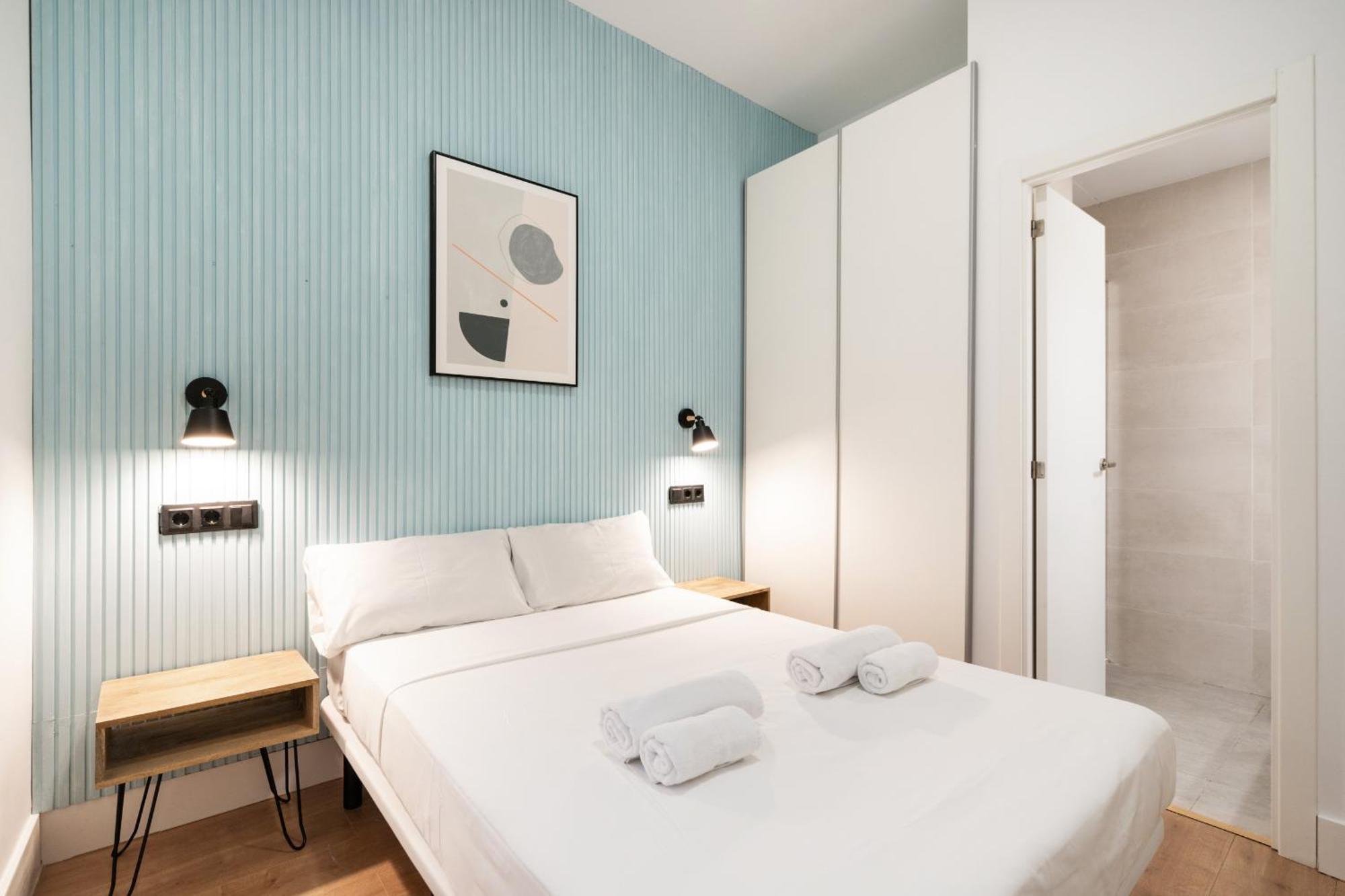 Apartamentos Reformados En Metro Pacifico Alquiler Temporal Madrid Luaran gambar