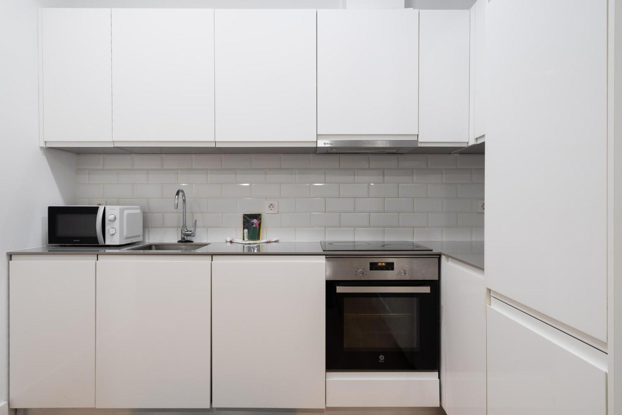Apartamentos Reformados En Metro Pacifico Alquiler Temporal Madrid Luaran gambar