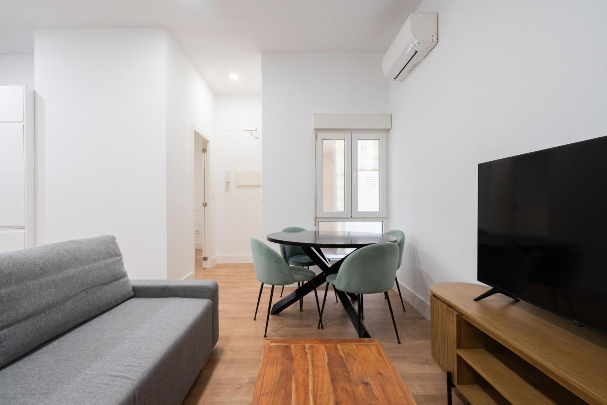 Apartamentos Reformados En Metro Pacifico Alquiler Temporal Madrid Luaran gambar