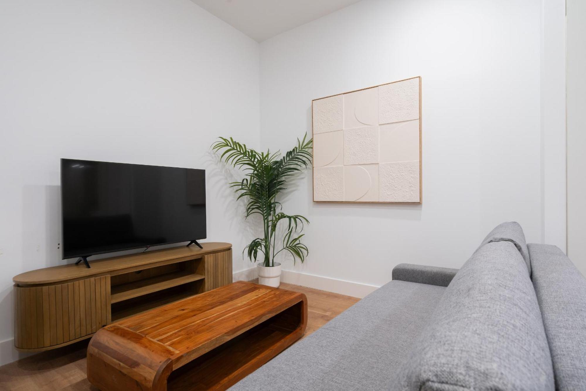 Apartamentos Reformados En Metro Pacifico Alquiler Temporal Madrid Luaran gambar
